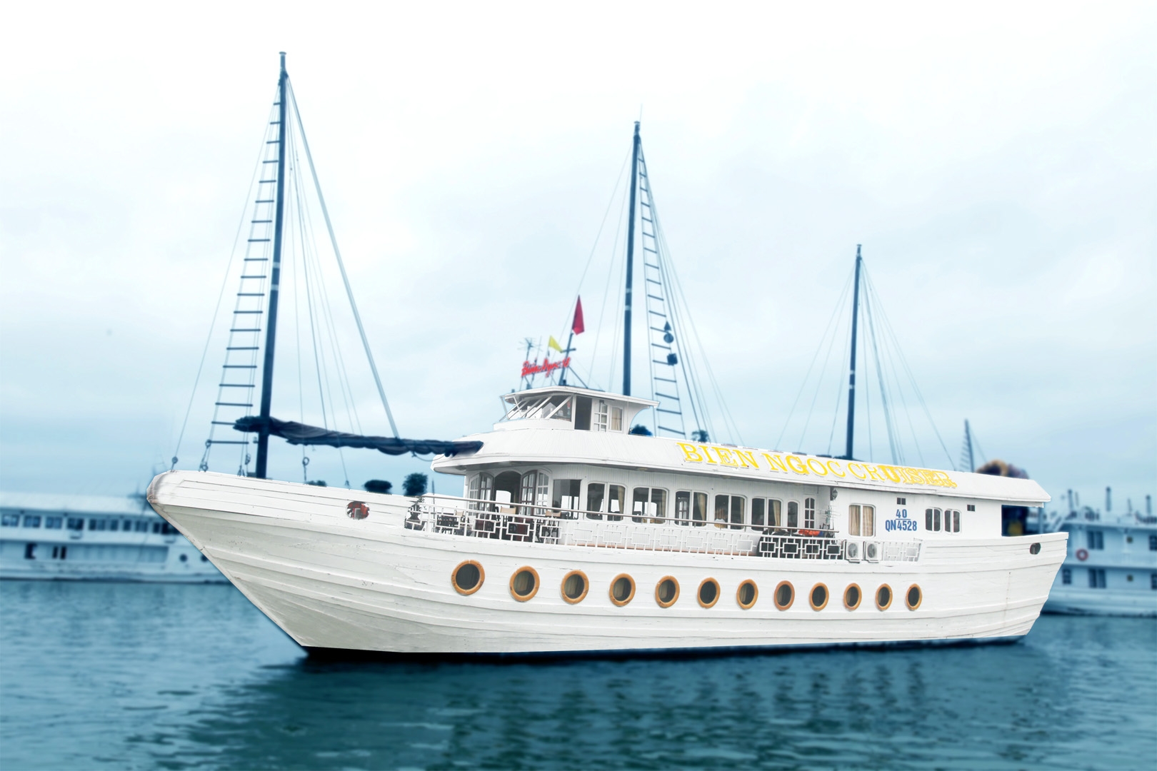 2 DAYS 1 NIGHT HALONG CRUISE ON SEAWIND CRUISE & HELIOS JUNKS